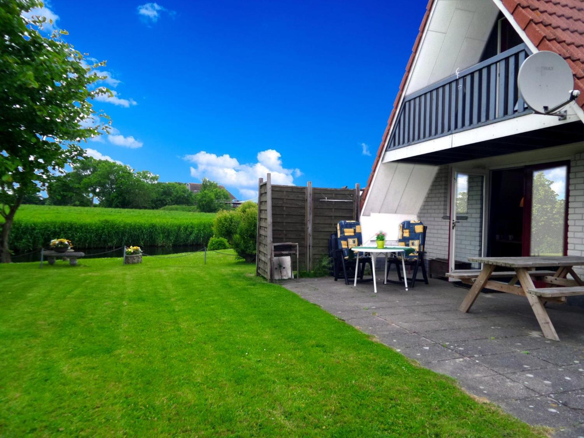Leonie 6 Pers Holiday Home With A Large Garden Close To The Lauwersmeer Anjum Exterior photo